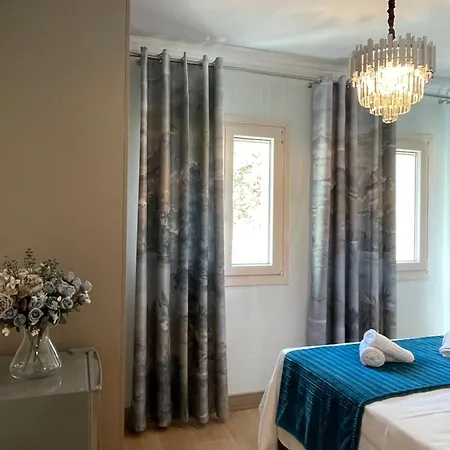 Casa Teresi Thassos بيت خشبي *